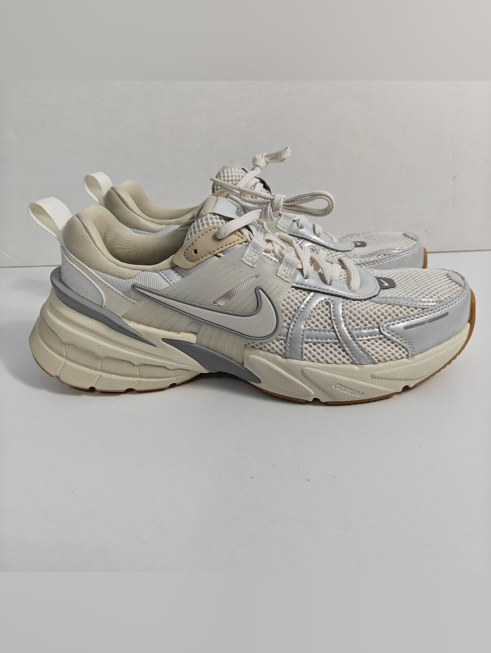Nike Size 10.5 Women V2K Run Sail Khaki Grey Shoes FD0736-108